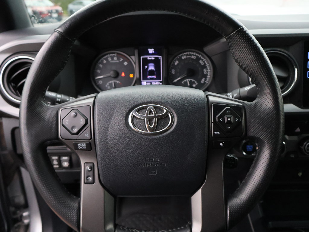 Used 2017 Toyota Tacoma TRD Sport w/ Tow Package (A/T) AWD/4WD image 27
