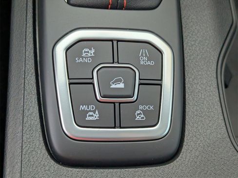 New 2026 Nissan Frontier PRO-4X w/ Pro-4x Convenience Package image 15