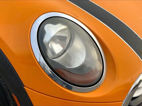 Used 2015 MINI Cooper 2-Door Hardtop image 25