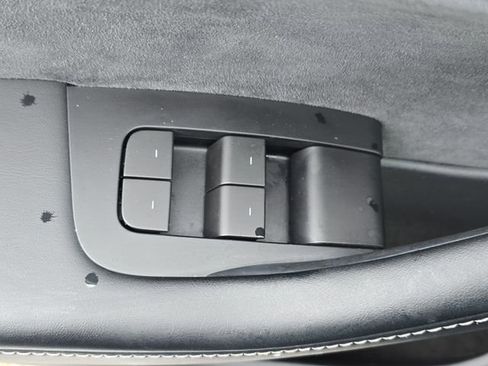 Used 2023 Tesla Model Y Long Range image 26