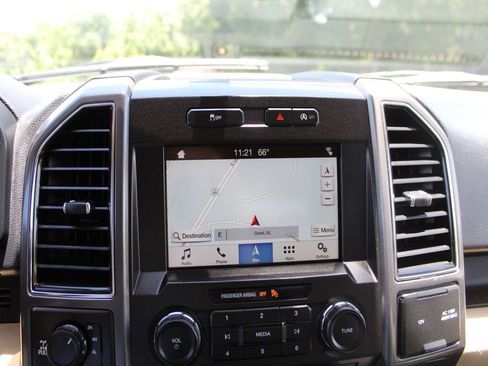 Used 2018 Ford F150 XLT w/ Equipment Group 302A Luxury AWD/4WD image 18