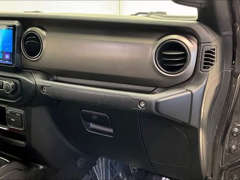 Used 2020 Jeep Gladiator Sport w/ Trailer Tow Package image 15