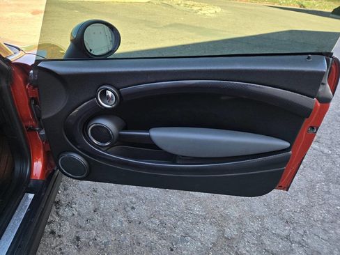 Used 2011 MINI Cooper S image 29