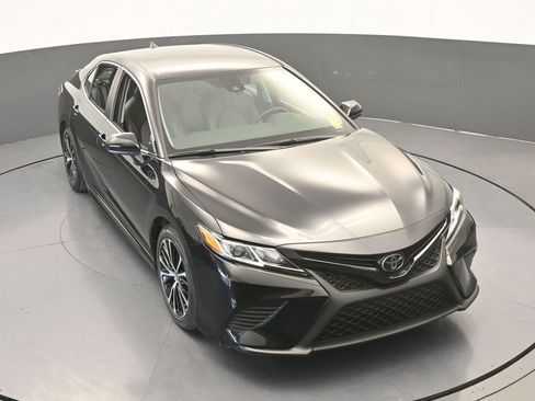 Used 2020 Toyota Camry SE image 48
