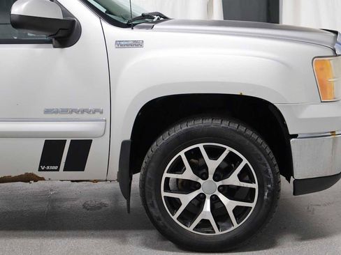 Used 2010 GMC Sierra 1500 SLT AWD/4WD image 11