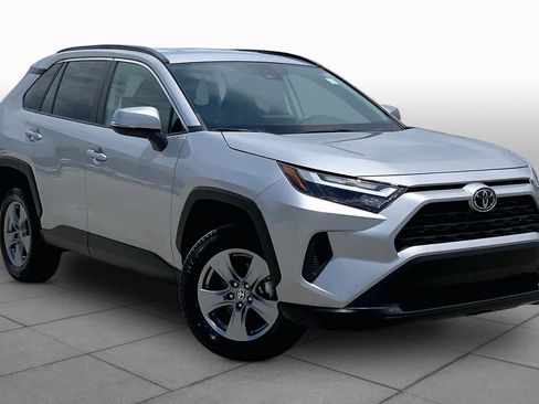 Used 2024 Toyota RAV4 XLE FWD image 3