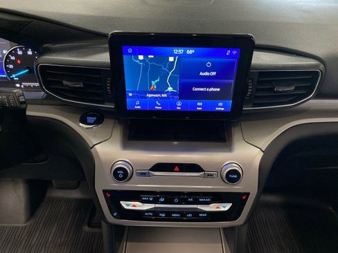 Certified 2022 Ford Explorer XLT w/ Equipment Group 202A image 25