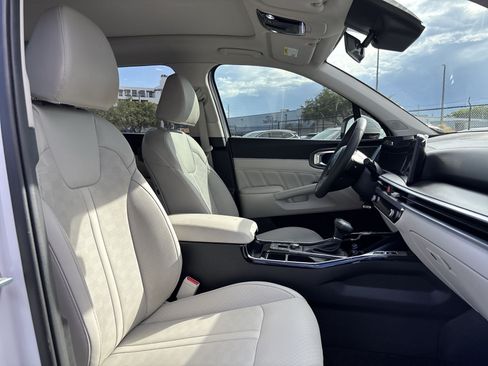 Used 2025 Kia Sorento SX FWD image 23