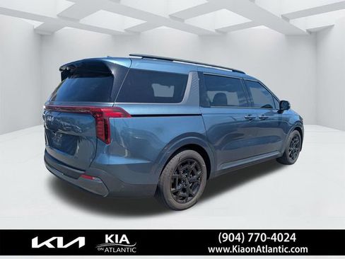 Used 2025 Kia Carnival SX Prestige FWD image 3
