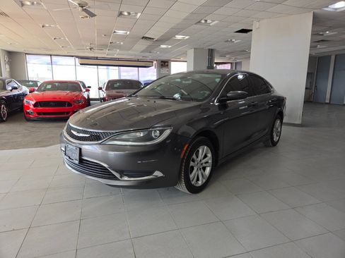 Used 2015 Chrysler 200 Limited w/ Convenience Group FWD image 3