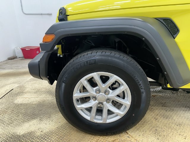 Used 2023 Jeep Wrangler Unlimited Sport AWD/4WD image 27