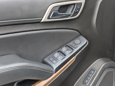 Used 2020 GMC Yukon Denali w/ Open Road Package image 16