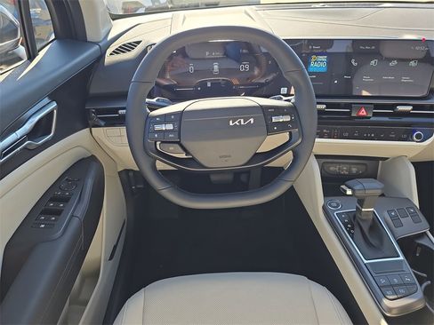New 2026 Kia Sportage EX image 16