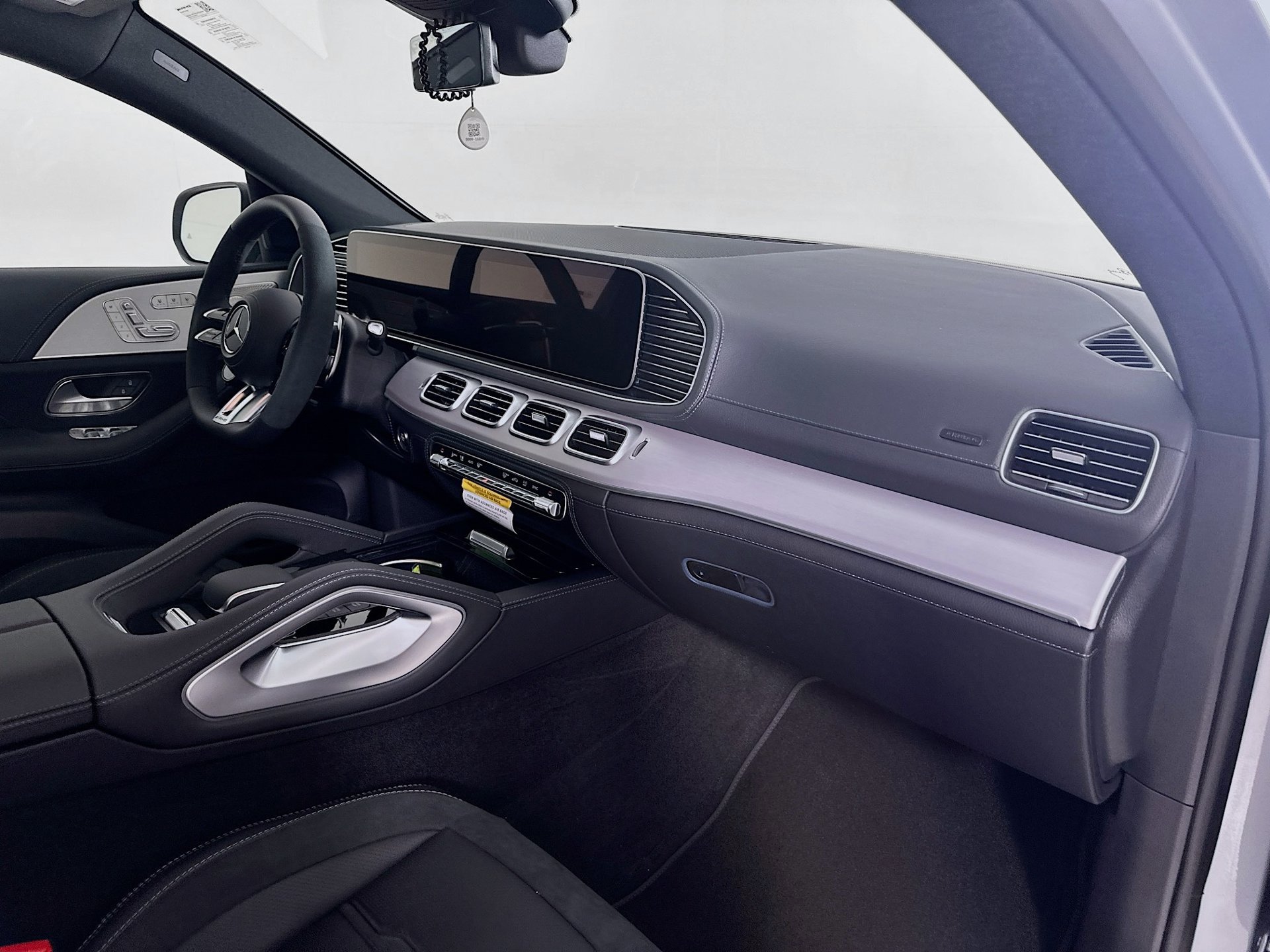 New 2026 Mercedes-Benz GLE 53 AMG 4MATIC Coupe image 31