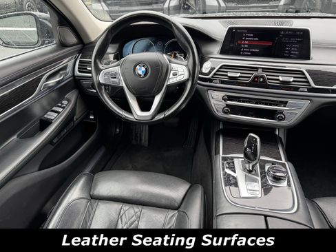 Used 2018 BMW 750i xDrive image 4