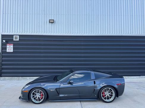 Used 2009 Chevrolet Corvette Z06 w/ Preferred Equipment Group RWD image 3