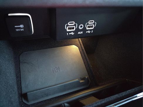 Used 2025 Jeep Wagoneer 4WD image 21