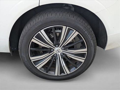 Used 2022 Volvo XC60 T8 Inscription w/ Advanced Package image 6