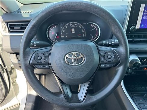 Used 2024 Toyota RAV4 XLE FWD image 19