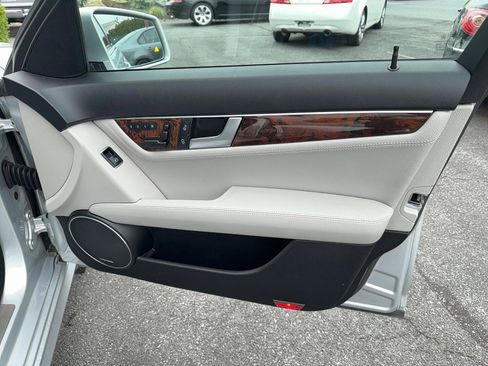 Used 2013 Mercedes-Benz C 300 4MATIC Sedan image 26