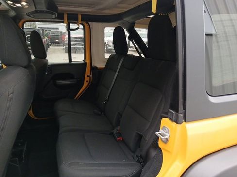 Used 2019 Jeep Wrangler Unlimited Sport S image 22