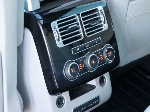 Used 2015 Land Rover Range Rover HSE image 30