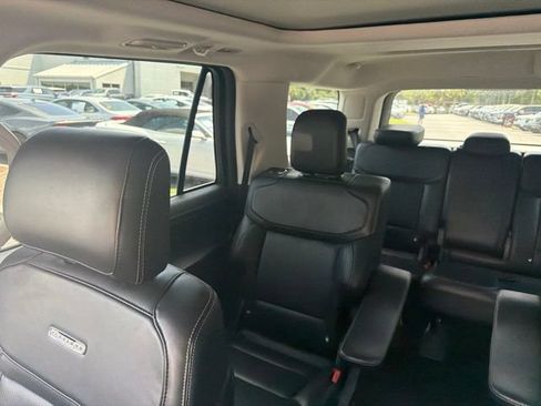Used 2025 Ford Expedition Platinum AWD/4WD image 24