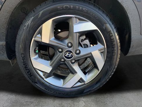 Certified 2022 Hyundai Venue Limited FWD image 45