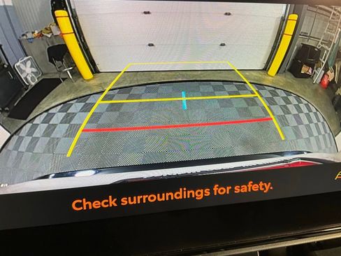 Used 2023 Toyota RAV4 SE image 15