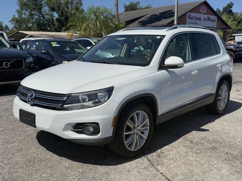 Used 2015 Volkswagen Tiguan SEL FWD image 2