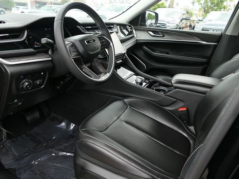 Used 2023 Jeep Grand Cherokee 4WD 4xe image 10