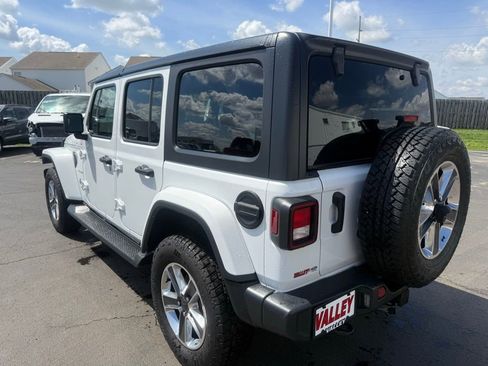 Used 2021 Jeep Wrangler Unlimited Sahara w/ Dual Top Group AWD/4WD image 5