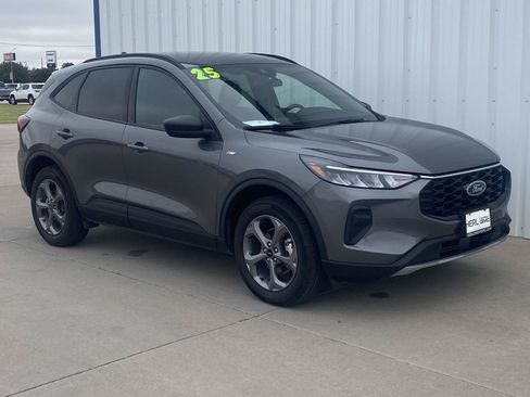 Used 2025 Ford Escape ST-Line AWD/4WD image 3