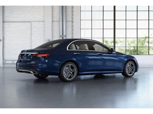 Used 2023 Mercedes-Benz E 350 4MATIC Sedan image 21
