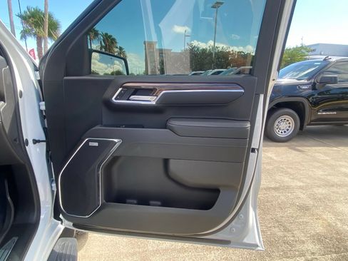 New 2026 Chevrolet Silverado 1500 LT Trail Boss w/ Convenience Package II AWD/4WD image 10
