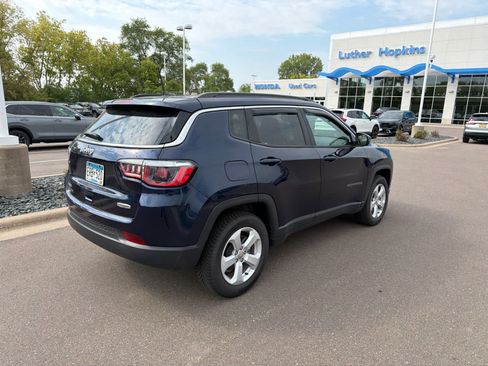 Used 2020 Jeep Compass Latitude w/ Cold Weather Group AWD/4WD image 5