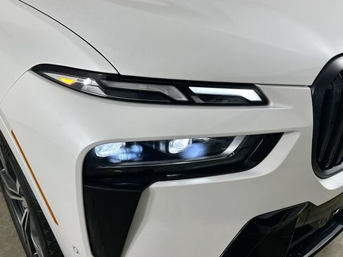New 2027 BMW X7 xDrive40i AWD/4WD image 9