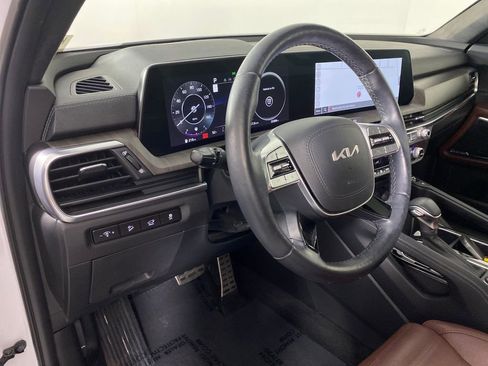 Used 2024 Kia Telluride SX Prestige w/ Towing Package image 11