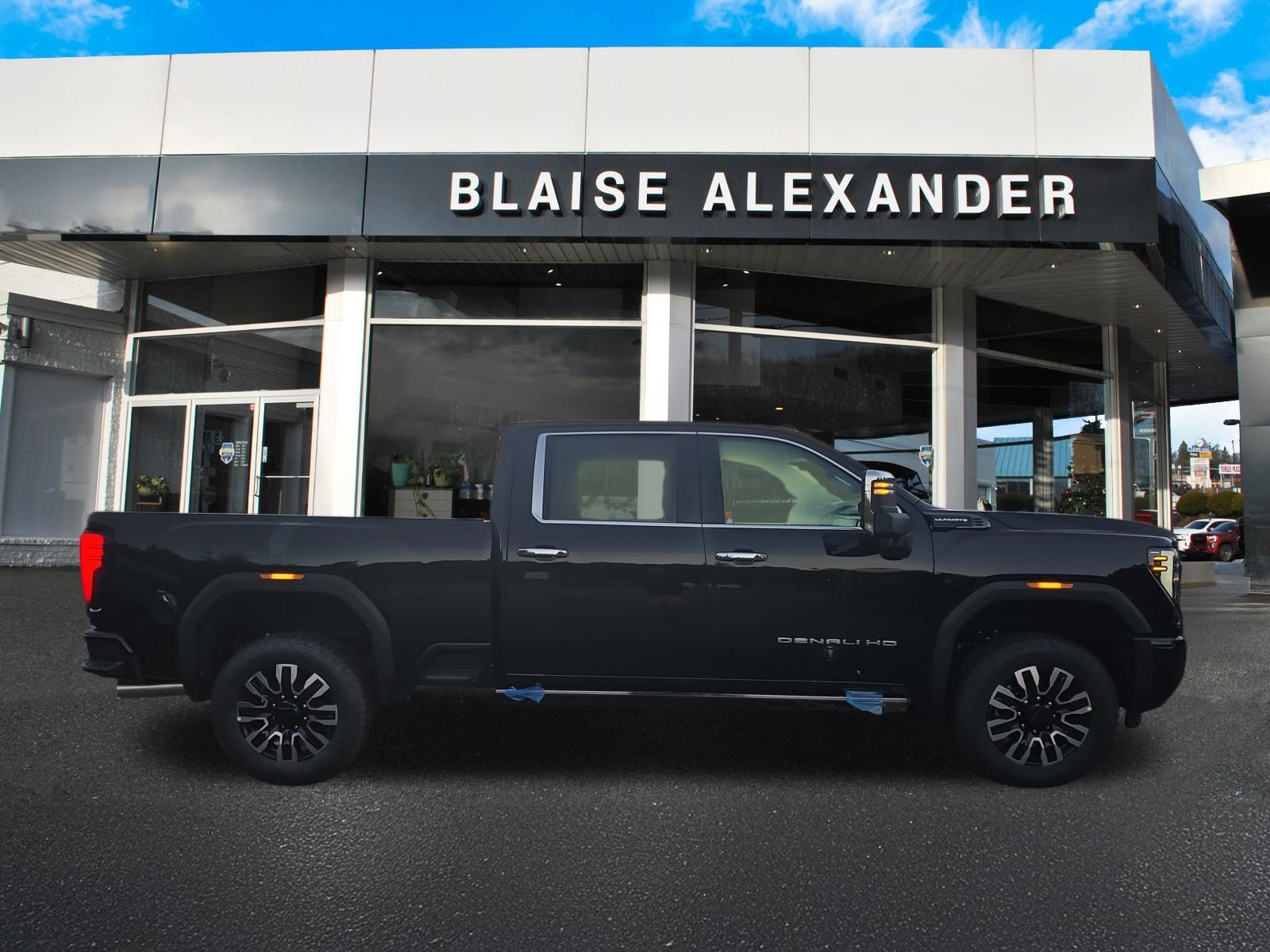 New 2026 GMC Sierra 3500 Denali Ultimate AWD/4WD image 2