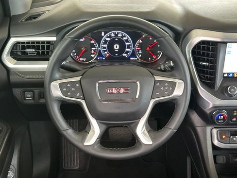 Used 2023 GMC Acadia SLT w/ Technology Package FWD image 18
