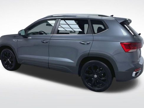 Used 2022 Volkswagen Taos SE FWD image 21