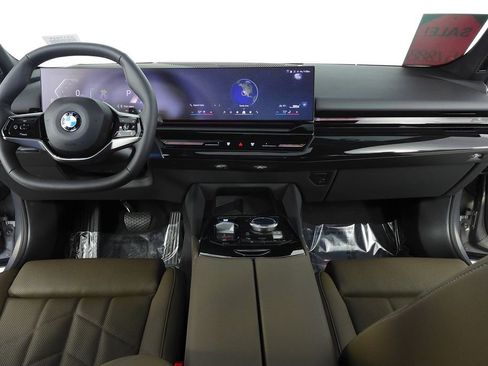 Used 2026 BMW 530i w/ Premium Package RWD image 25