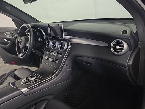 Used 2018 Mercedes-Benz GLC 300 4MATIC image 19
