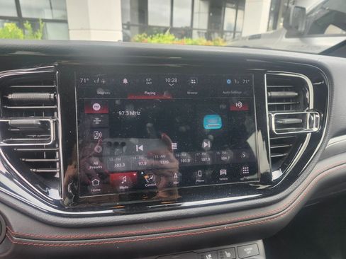 Used 2023 Dodge Durango GT image 10