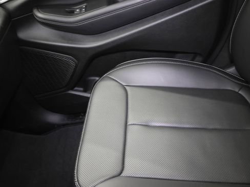 Used 2025 Jeep Grand Cherokee Limited w/ Luxury Tech Group II image 14