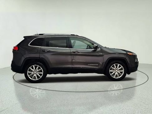 Used 2016 Jeep Cherokee Limited AWD/4WD image 7