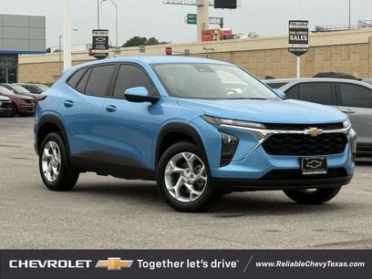 Used 2025 Chevrolet Trax LS w/ LS Convenience Package