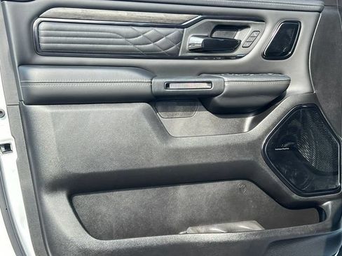 Used 2025 RAM 1500 Limited AWD/4WD image 17