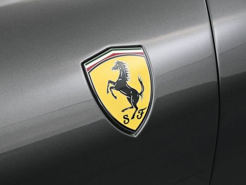 Used 2022 Ferrari Roma image 14