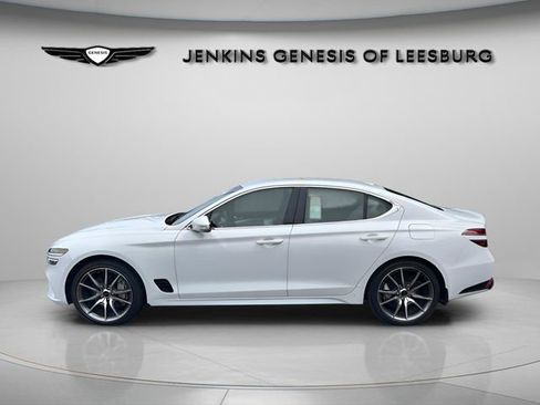 Used 2025 Genesis G70 2.5T image 6